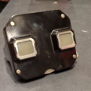 Vintage Dual-Window Black Viewer Accessory